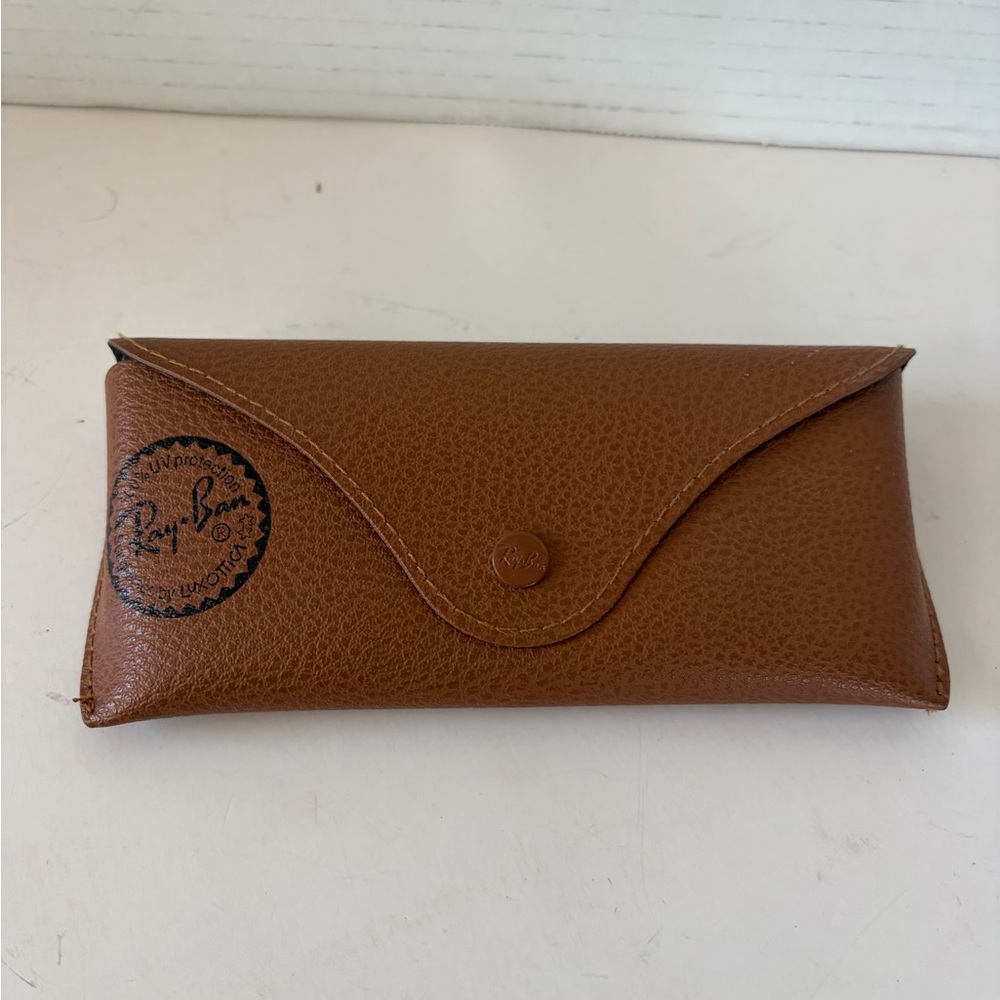 Ray-Ban‎ brown leather eye glass case with cloth